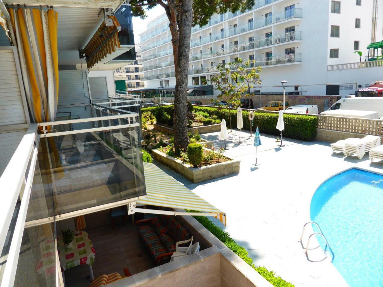 Apartamentos Montblanc Familidays 013 Salou Exteriör bild